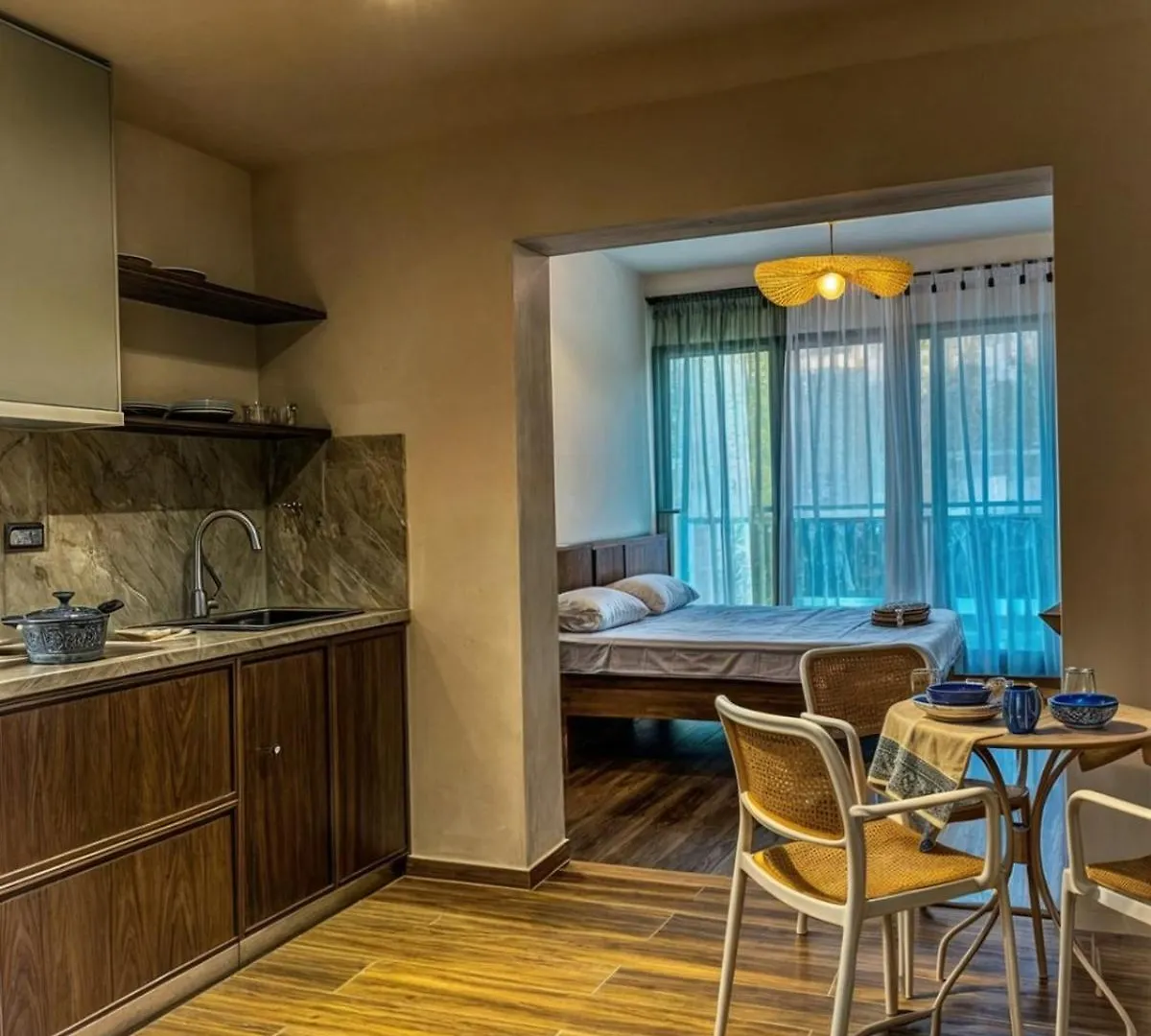 Sarantorini Apartments Sarande