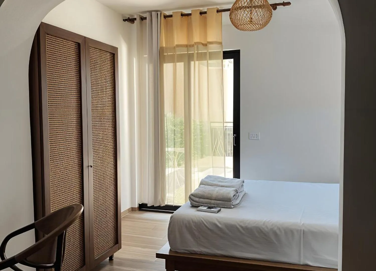 Sarantorini Apartments Sarande