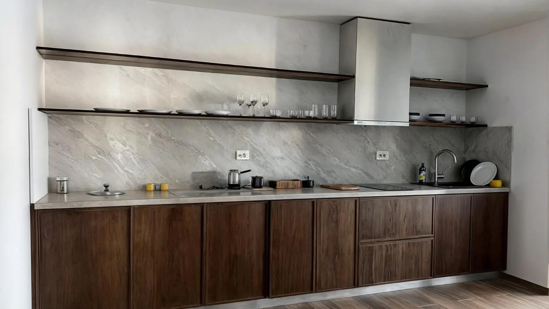 Sarantorini Apartments Sarande
